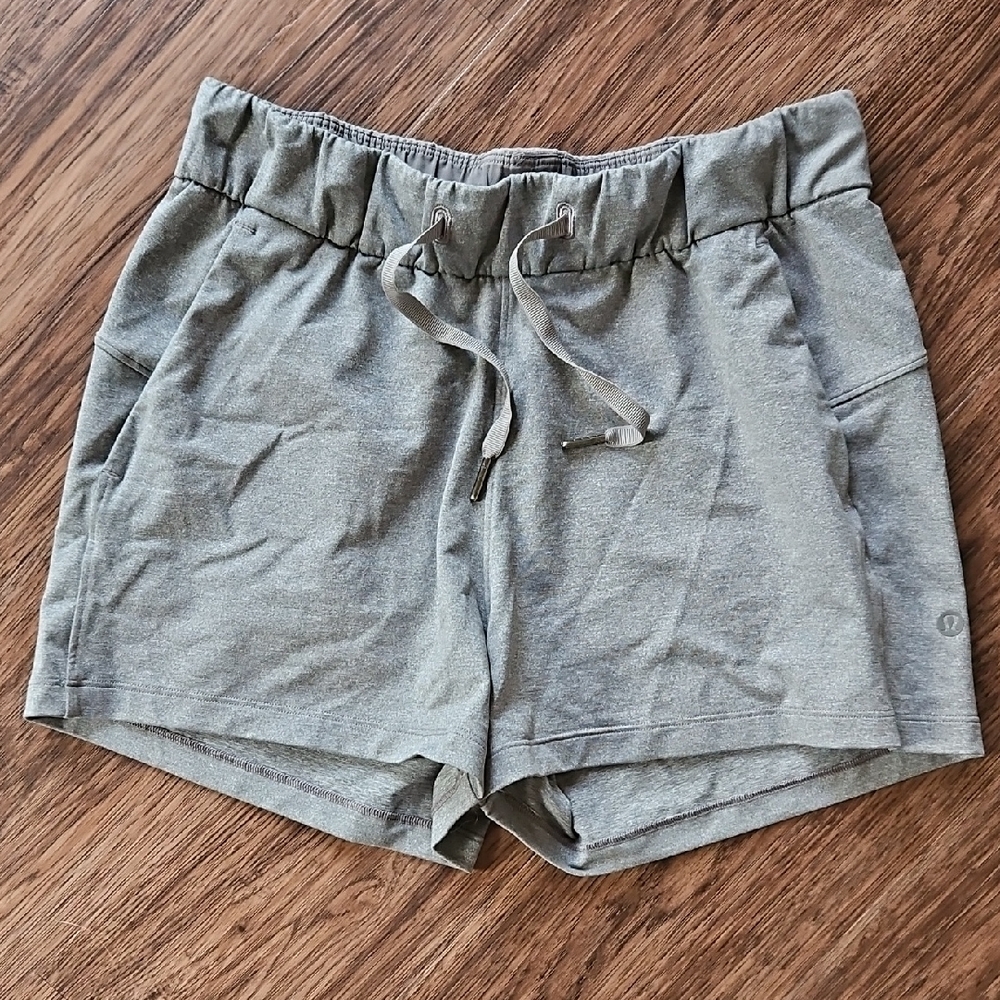 Lululemon On The Fly Gray Women's Shorts Size 4